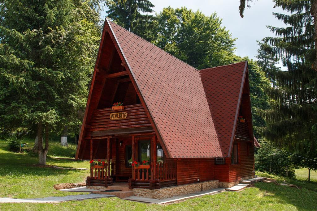 Centrul De Echitatie Poiana Brasov Hotel Luaran gambar