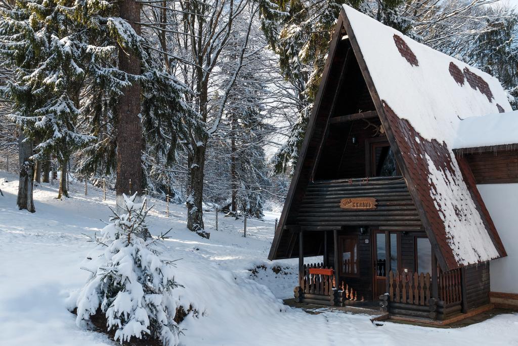 Centrul De Echitatie Poiana Brasov Hotel Luaran gambar