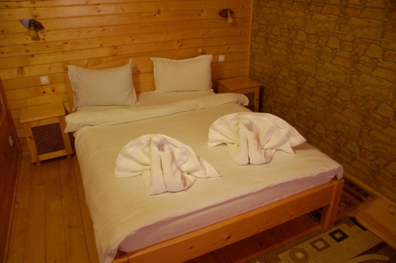 Centrul De Echitatie Poiana Brasov Hotel Luaran gambar